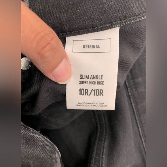 EXPRESS Slim Ankle Super High-Rise Jeans - Picture 3 of 3